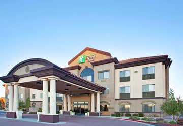 Photo of Holiday Inn Express & Suites Barstow-Outlet Center