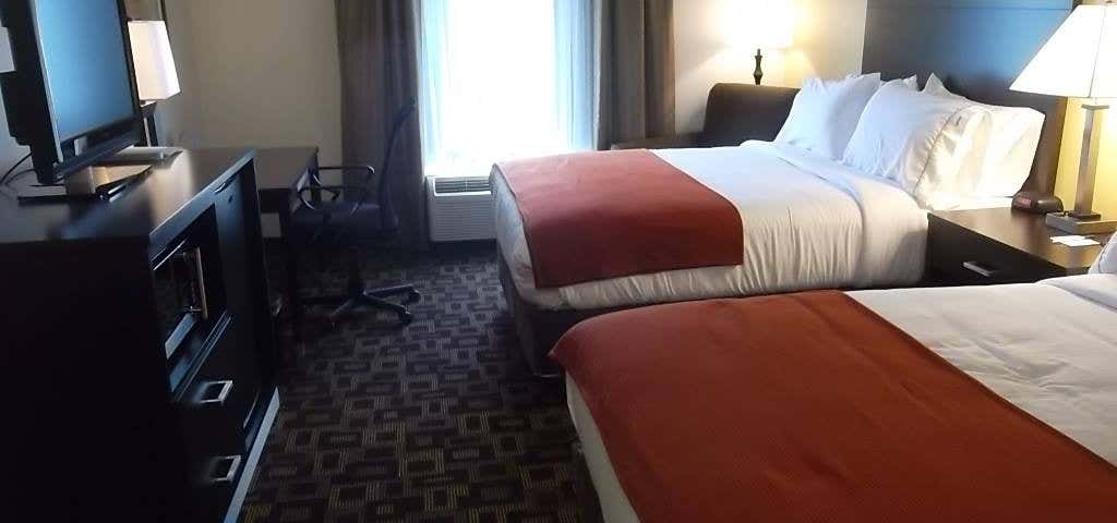 Photo of Holiday Inn Express & Suites Marysville, an IHG Hotel