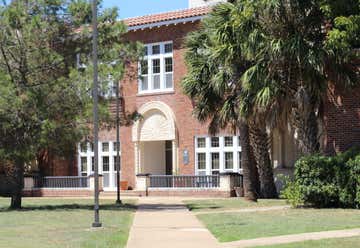 Photo of Williams Elementary (Dazed And Confused Filming Location)