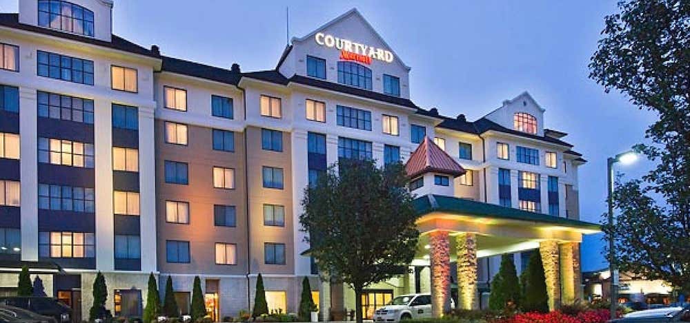 Photo of Courtyard by Marriott Long Island MacArthur Airport