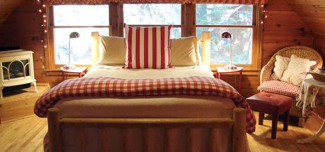 Photo of Elliott House Bed & Breakfast