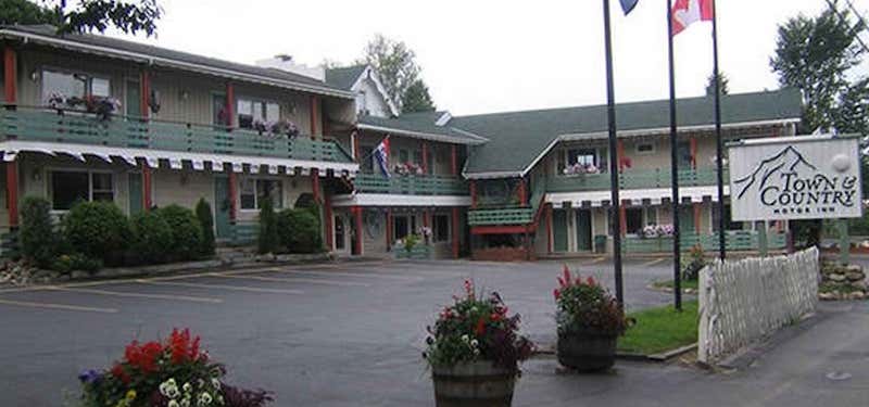 Photo of Town And Country Motor Inn