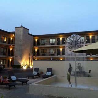Sole Inn and Suites