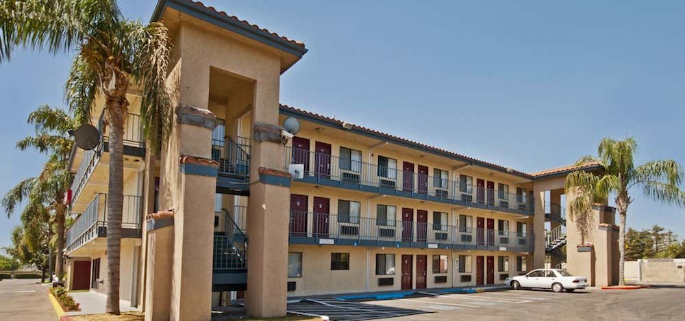 Photo of Red Roof Inn Tulare