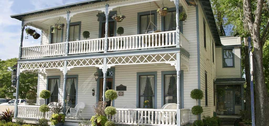Photo of Carriage Way Bed & Breakfast