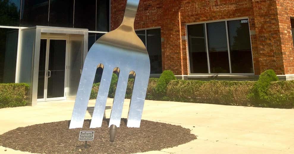 World's Largest Fork, Springfield Roadtrippers