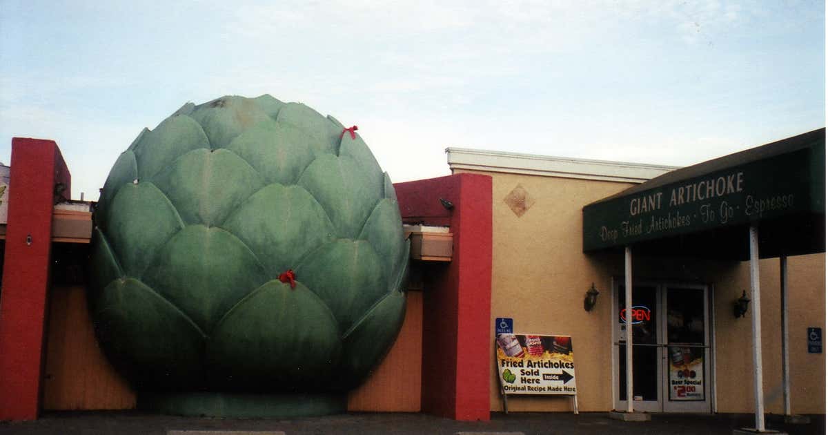 World's Largest Artichoke, Castroville Roadtrippers