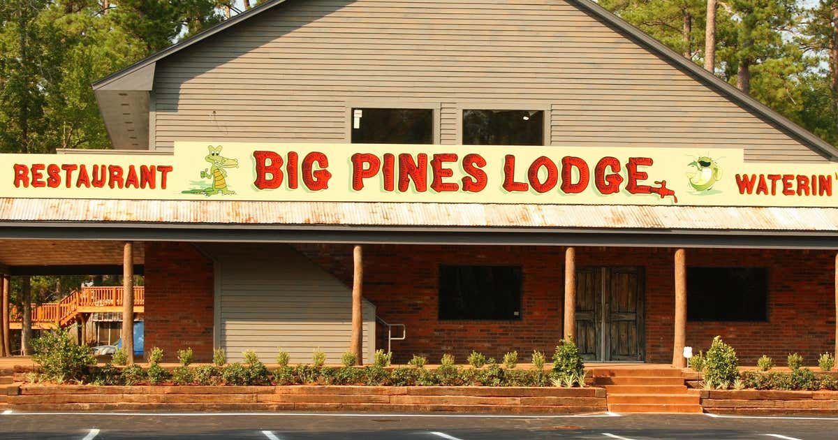 Big Pines Lodge, Karnack Roadtrippers