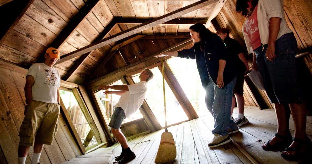 The Oregon Vortex/House of Mystery, Gold Hill Roadtrippers