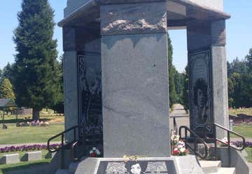 Photo of Grave of Jimi Hendrix 