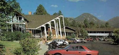 Photo of Twin Owls Motor Lodge