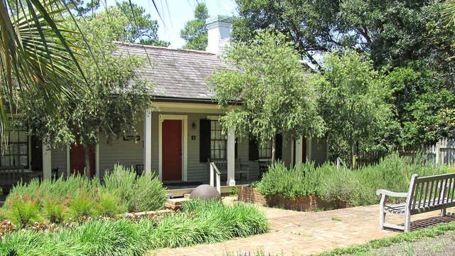 Bayou Teche Guest Cottage New Iberia La Roadtrippers