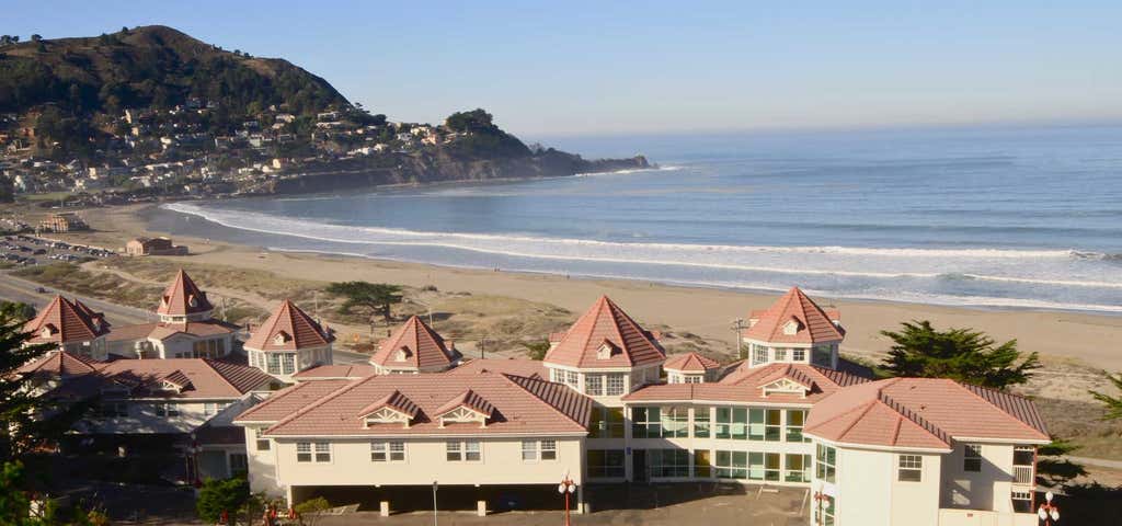 Photo of Pacifica Beach Hotel