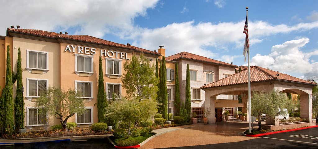 Photo of Ayres Hotel Laguna Woods