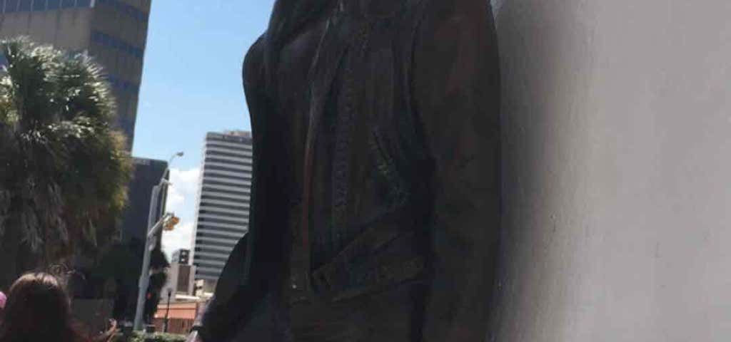Photo of Selena Statue