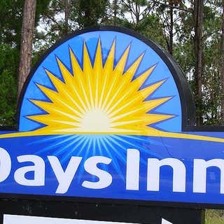 Days Inn & Suites by Wyndham - Canton First Monday Trade Days
