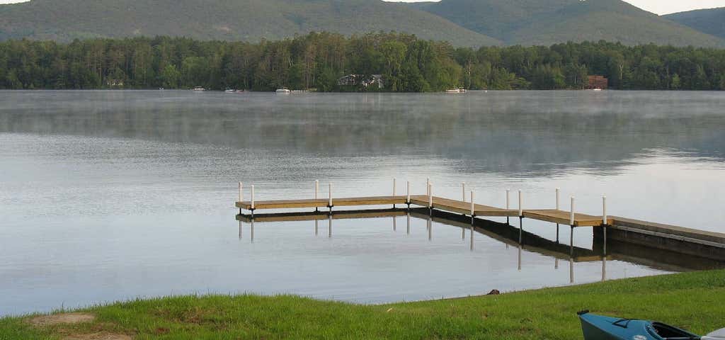 Photo of Cave Lake