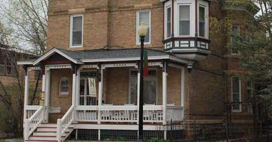 Nicolin Mansion Bed & Breakfast, Jordan Roadtrippers