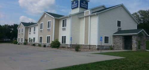 Photo of Cobblestone Inn and Suites - Bloomfield