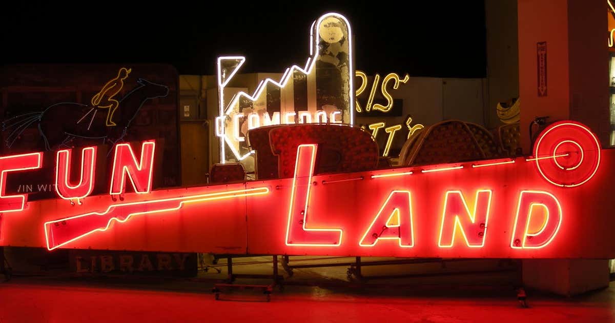 Museum of Neon Art, Los Angeles Roadtrippers
