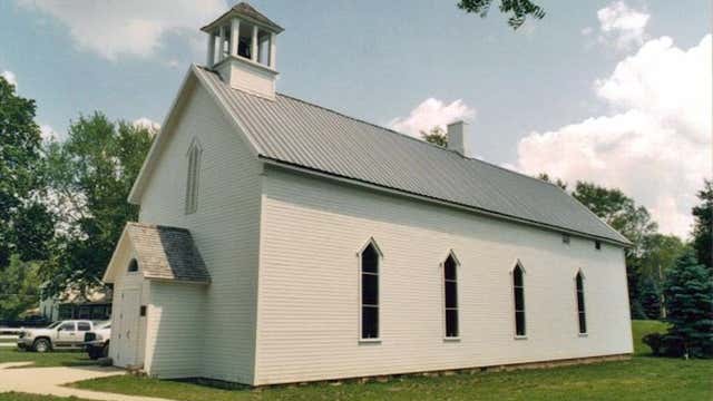 Old Rugged Cross Church Dowagiac Mi Roadtrippers