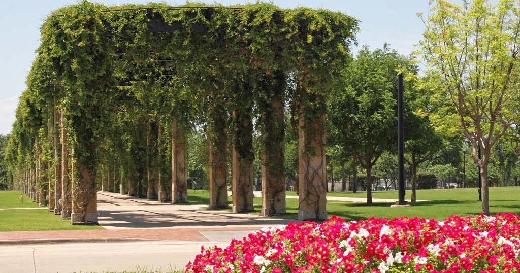 Addison Circle Park, Addison | Roadtrippers