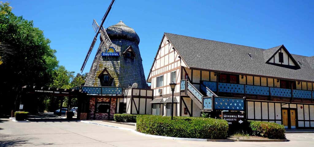 Photo of Windmill Hotel