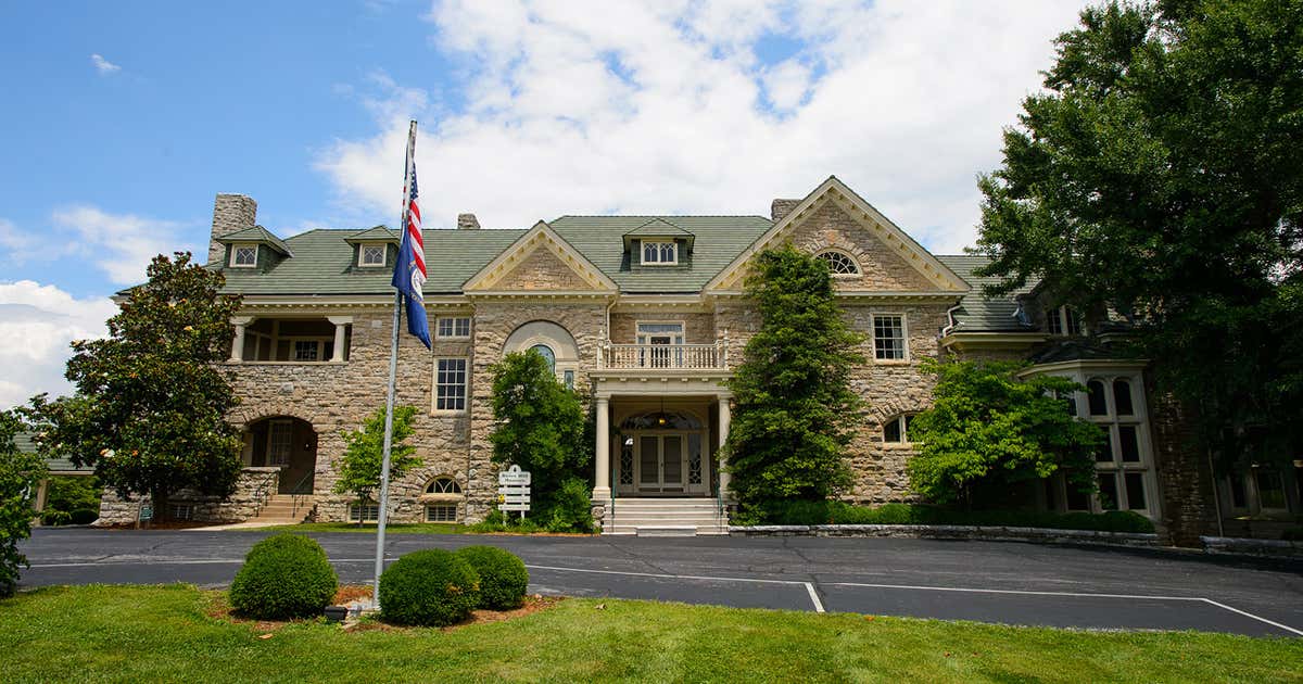 Berry Hill Mansion, Frankfort Roadtrippers