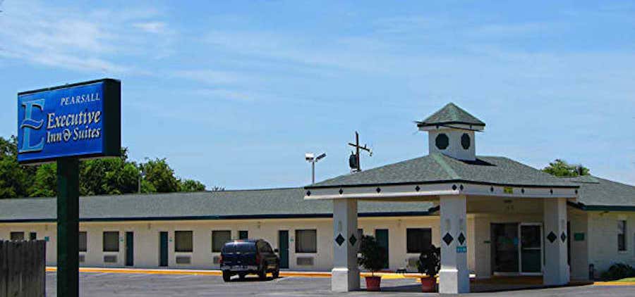 Photo of Pearsall Executive Inn & Suites