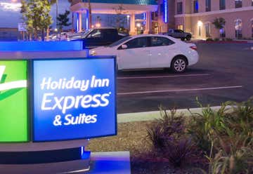 Photo of Holiday Inn Express Bakersfield Airport