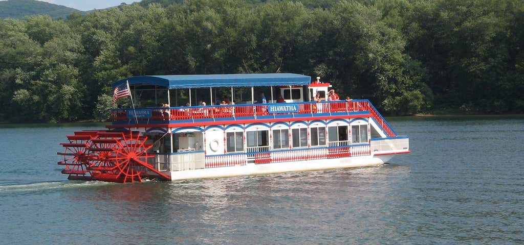 hiawatha paddlewheel riverboat cruise