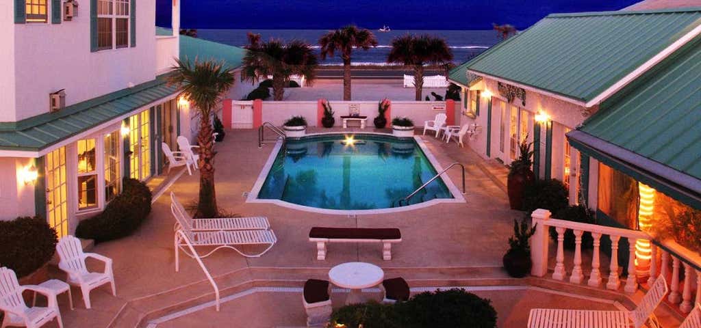 Photo of Island Cottage Oceanfront Inn