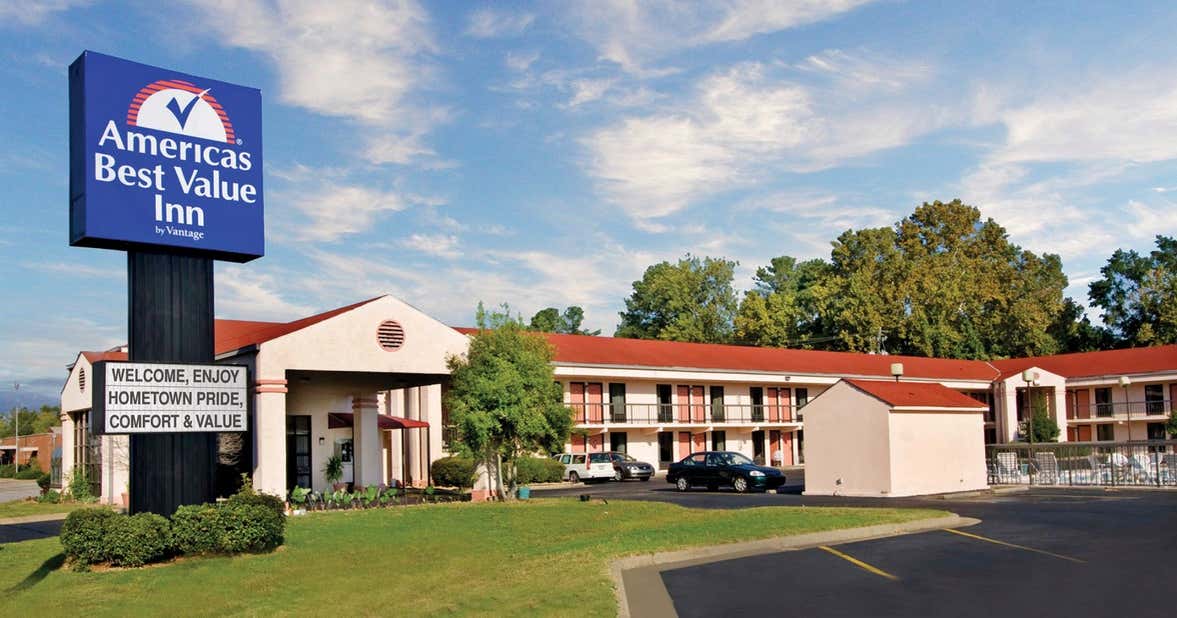 Americas Best Value Port Polson Inn, Polson Roadtrippers