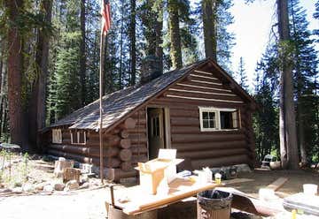 Photo of Graves Creek Ranger Station