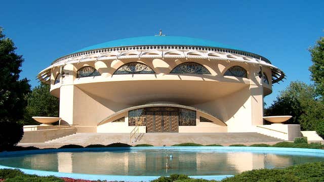 Annunciation Greek Orthodox Church Milwaukee Wi Roadtrippers Annunciation greek orthodox church the last major architechural project of frank lloyd wright. map roadtrippers