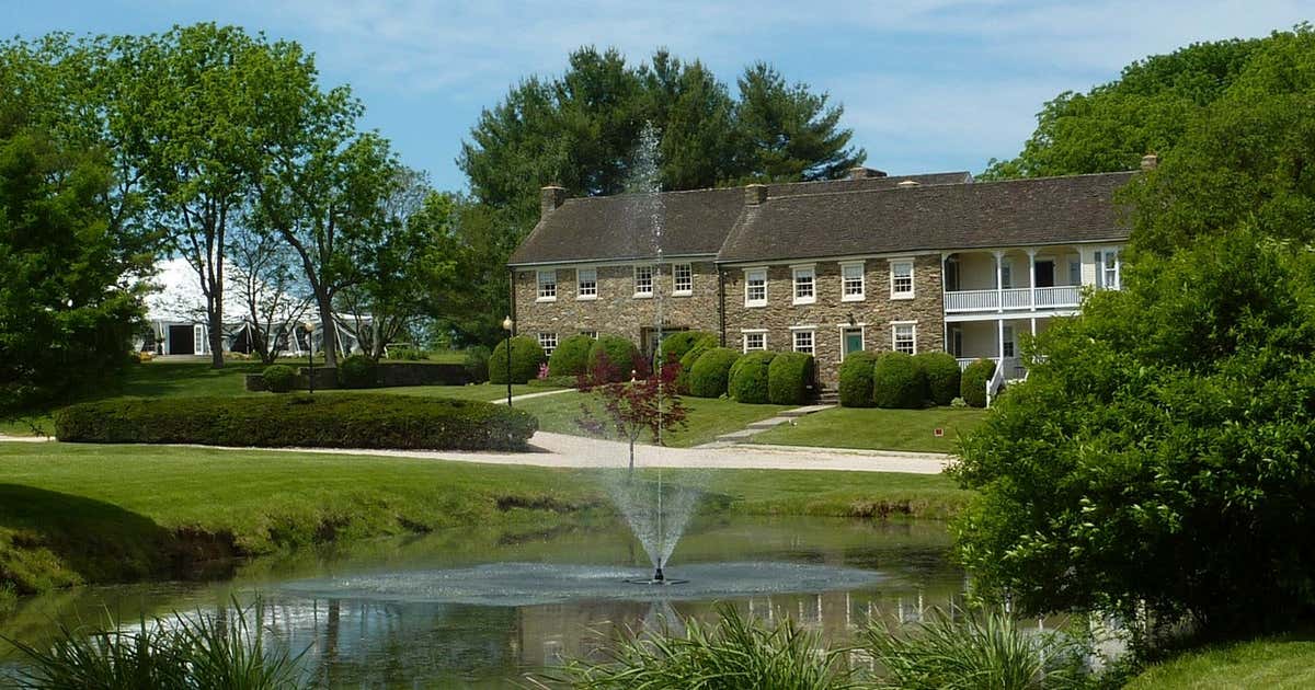 Stone Manor Country Club, Middletown Roadtrippers