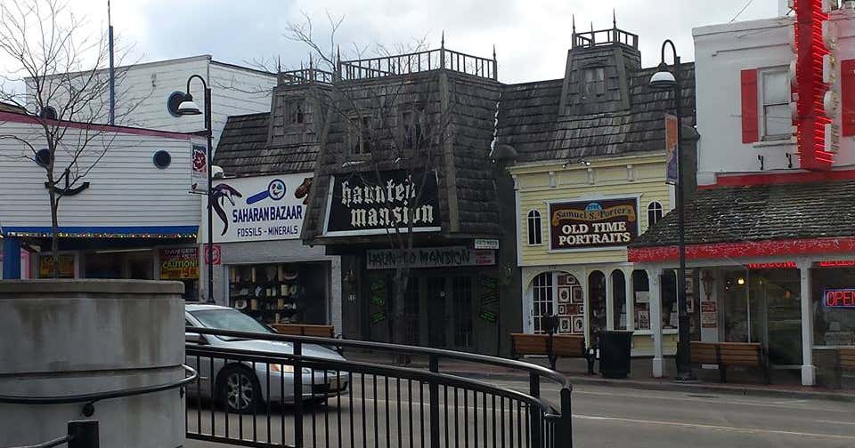 Haunted Mansion, Wisconsin Dells Roadtrippers