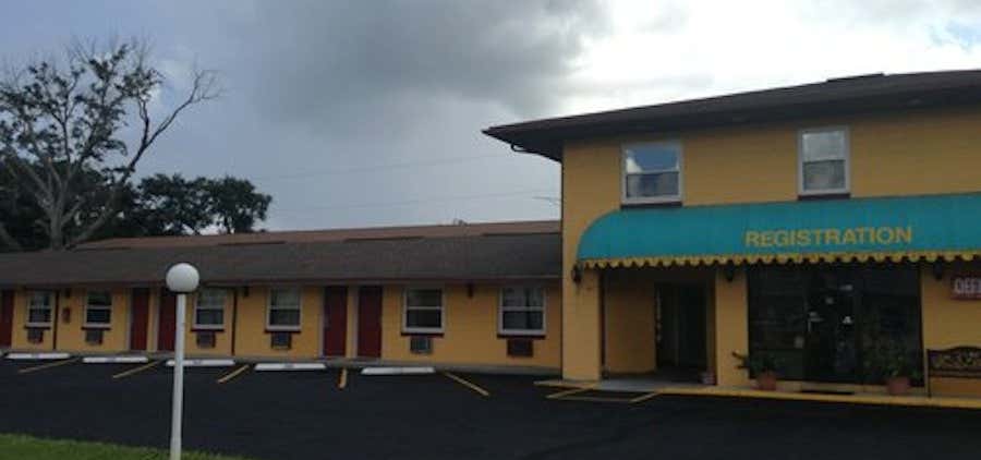 Photo of Record Parkside Inn And Suites