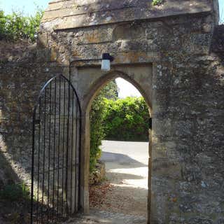 Stone Gate Manor