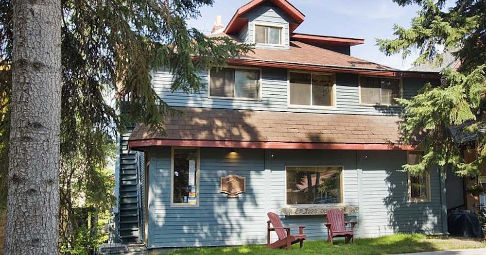 Rocky Mountain Bed And Breakfast, Alberta Roadtrippers