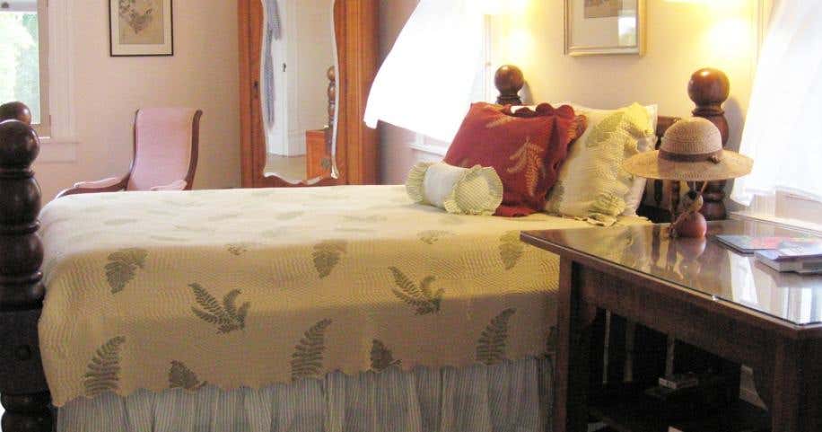 Hilo Bay Oceanfront Bed and Breakfast, Hilo Roadtrippers