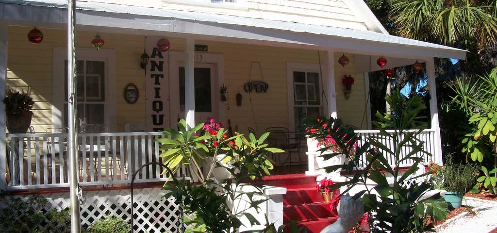 Photo of Ashley's Victorian Haven Bed And Breakfast