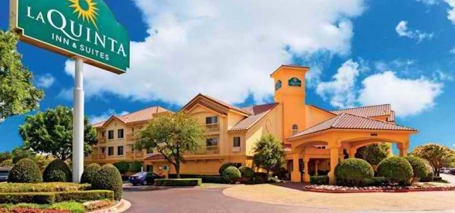 Photo of La Quinta Inn & Suites by Wyndham Dallas DFW Airport North