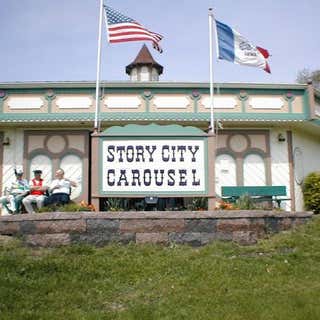 Story City Carousel