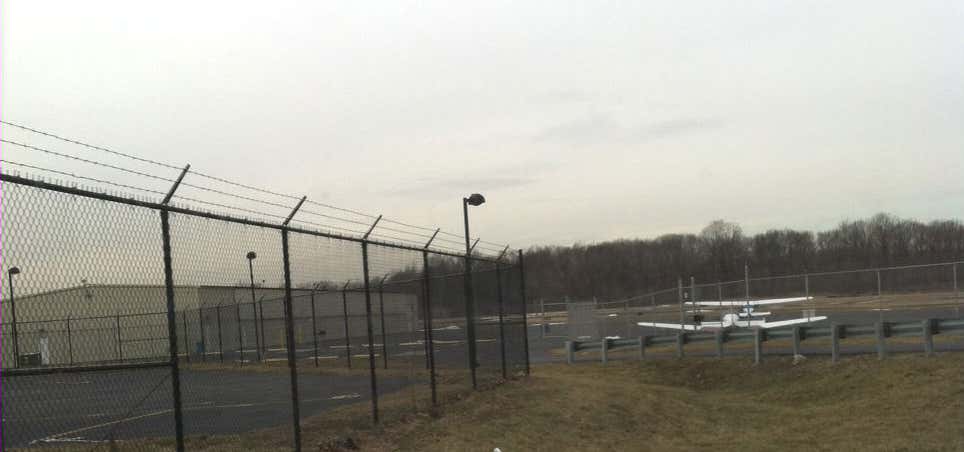 Photo of Essex County Airport (Cdw)