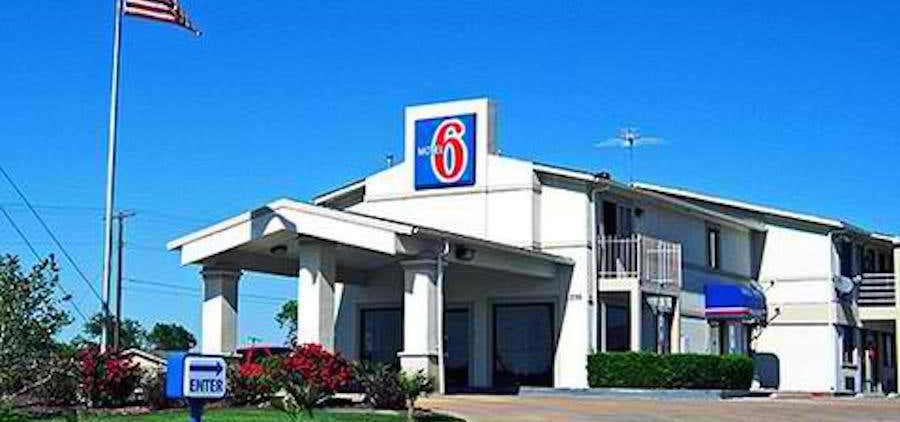 Photo of Motel 6 Dallas - De Soto - Lancaster