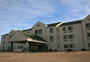 Photo of New Victorian Inn & Suites