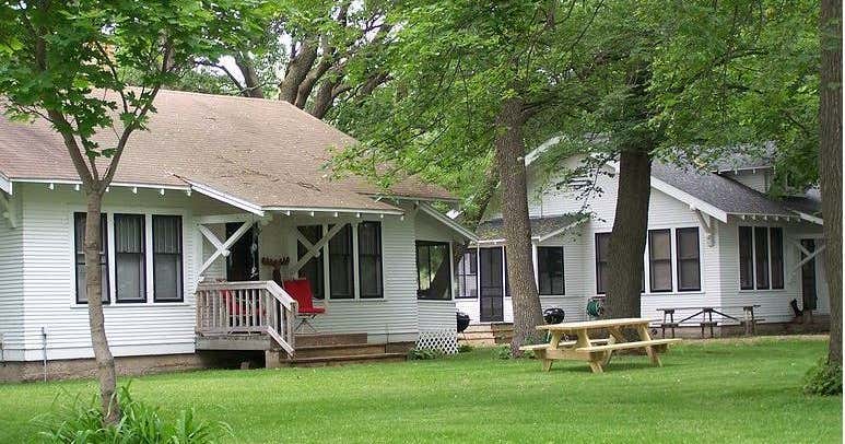 Rustling Elms Resort, Ortonville Roadtrippers