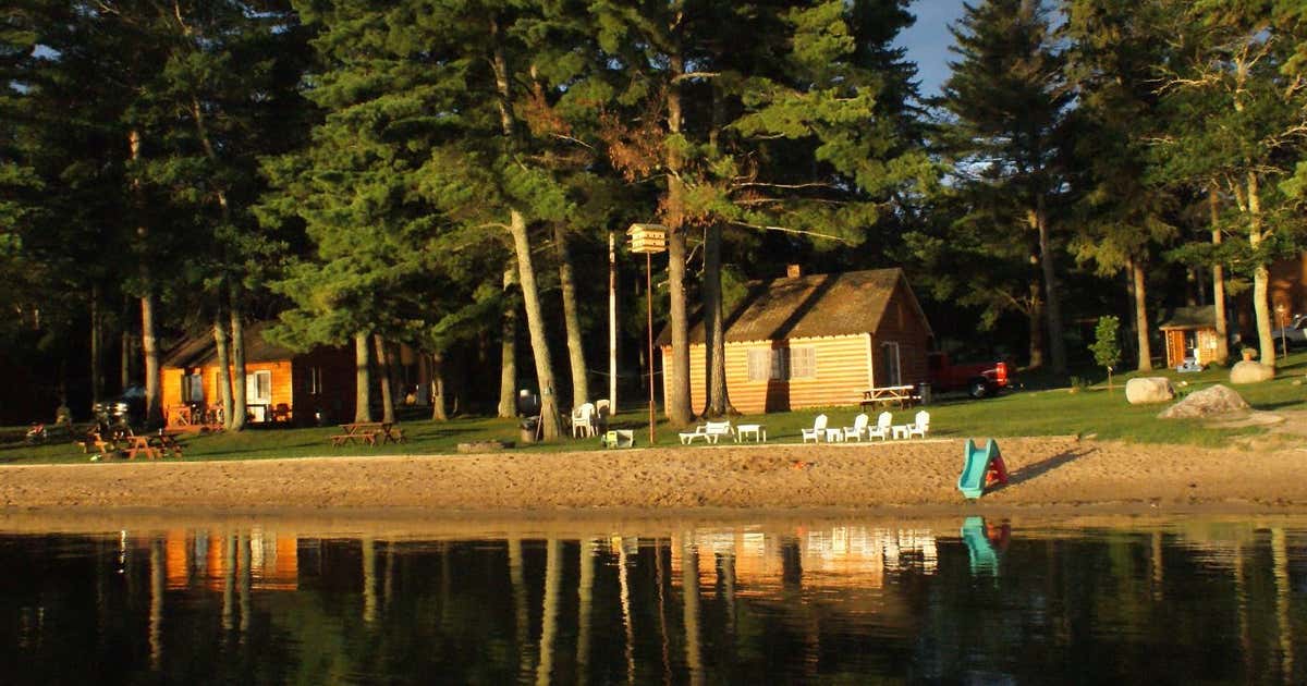 Ruth Lake Resort, Emily Roadtrippers