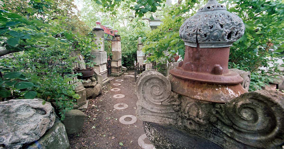 Temple of Tolerance, Roadtrippers